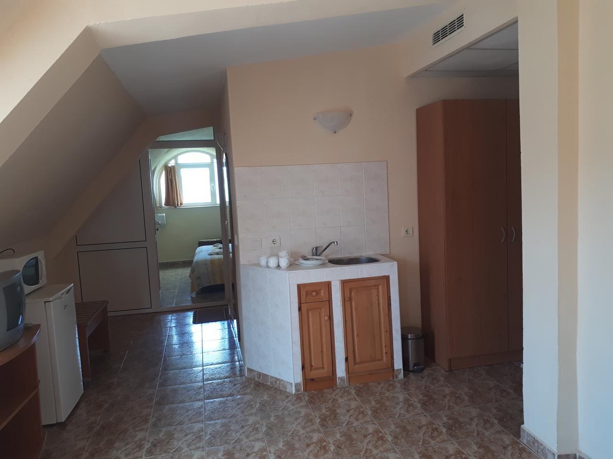 Hotel Palace كرانيفو المظهر الخارجي الصورة